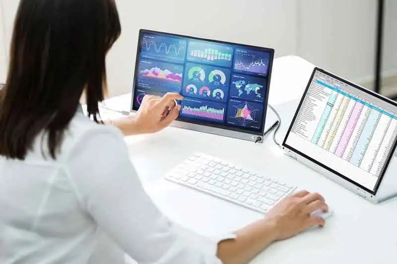 Cloud-based data distribution service