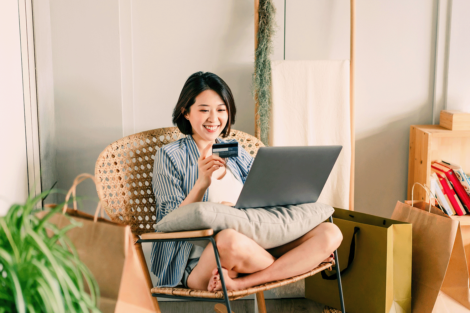 Live Shopping: How to Leverage Product Information for Maximum Impact